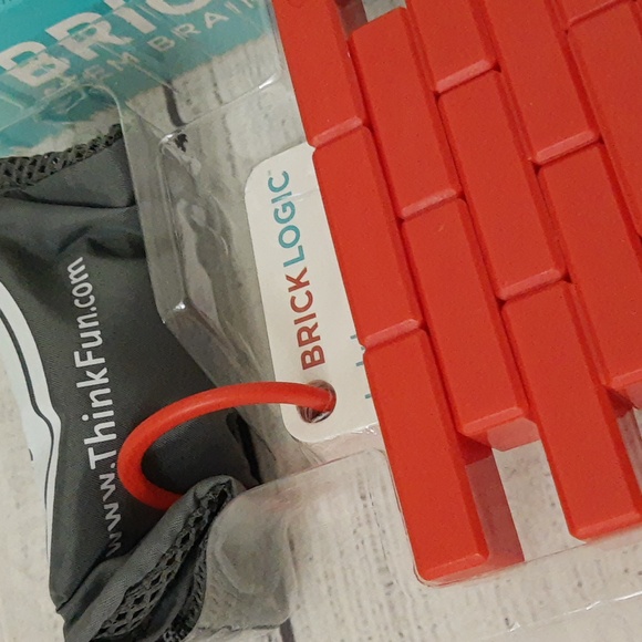 ThinkFun Brick Logic STEM Brainteaser 3D Puzzle Game RARE - Picture 5 of 12